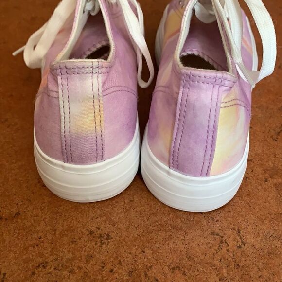 ***** 5 for $25 Rrestricted SneakersNWOT  - Picture 3 of 7